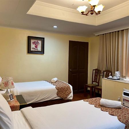 White Knight Hotel Intramuros Маніла Екстер'єр фото