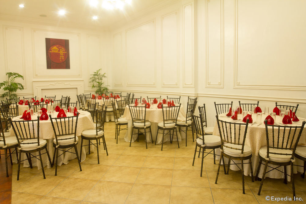 White Knight Hotel Intramuros Маніла Екстер'єр фото