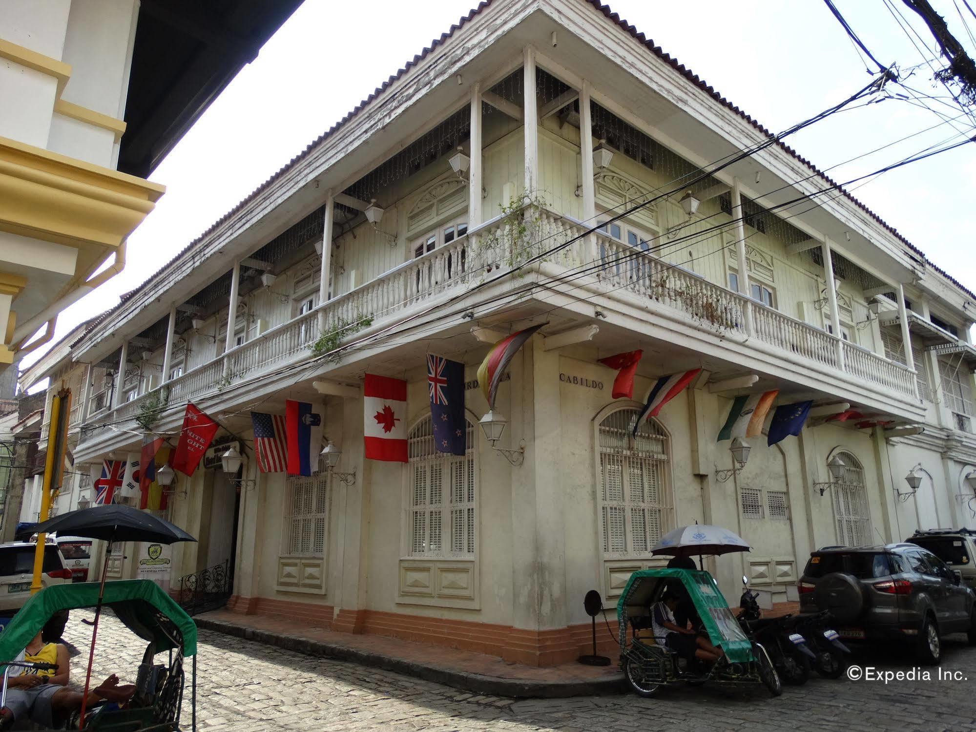 White Knight Hotel Intramuros Маніла Екстер'єр фото